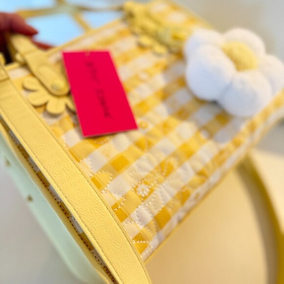Betsey Johnson Daisy Floral XO Alfie Satchel / Crossbody bag w fluffy charm - Picture 5 of 7
